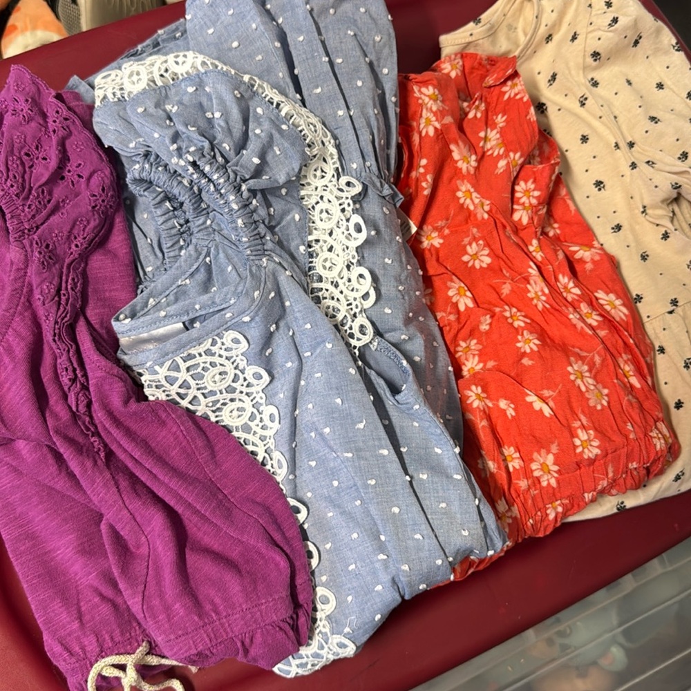 Girls dresses size 6-7T. Osh Kosh H&M Old Navy